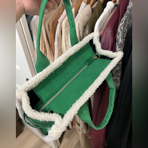 MARC JACOBS The Tote Bag Medium Suede & Sherpa Trim - Picture 6 of 16